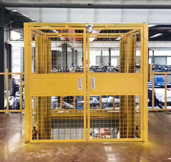 天门智能导轨式升降机亮相