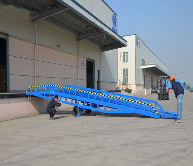 天门移动式登车桥应用